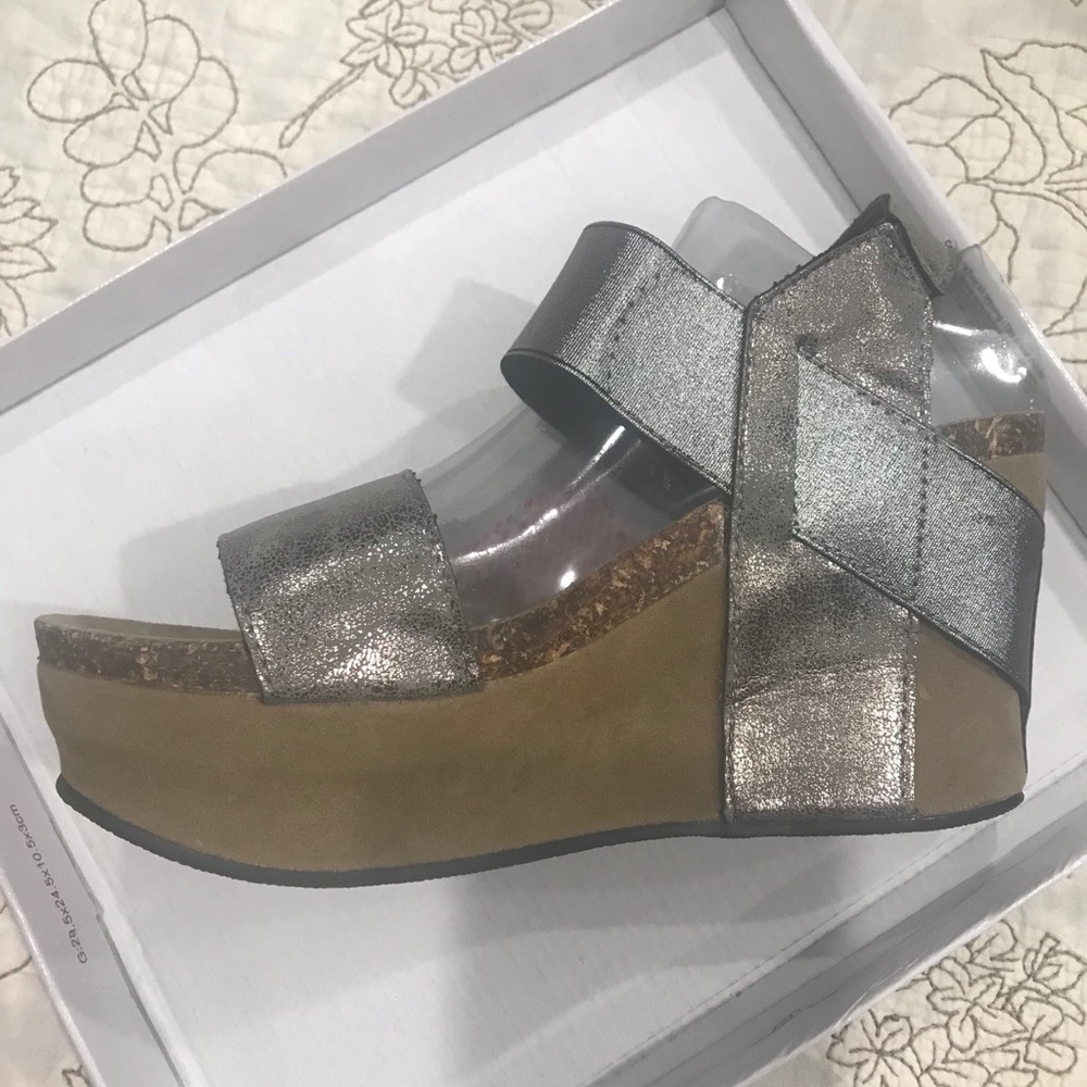 Pierre Dumas Wedges